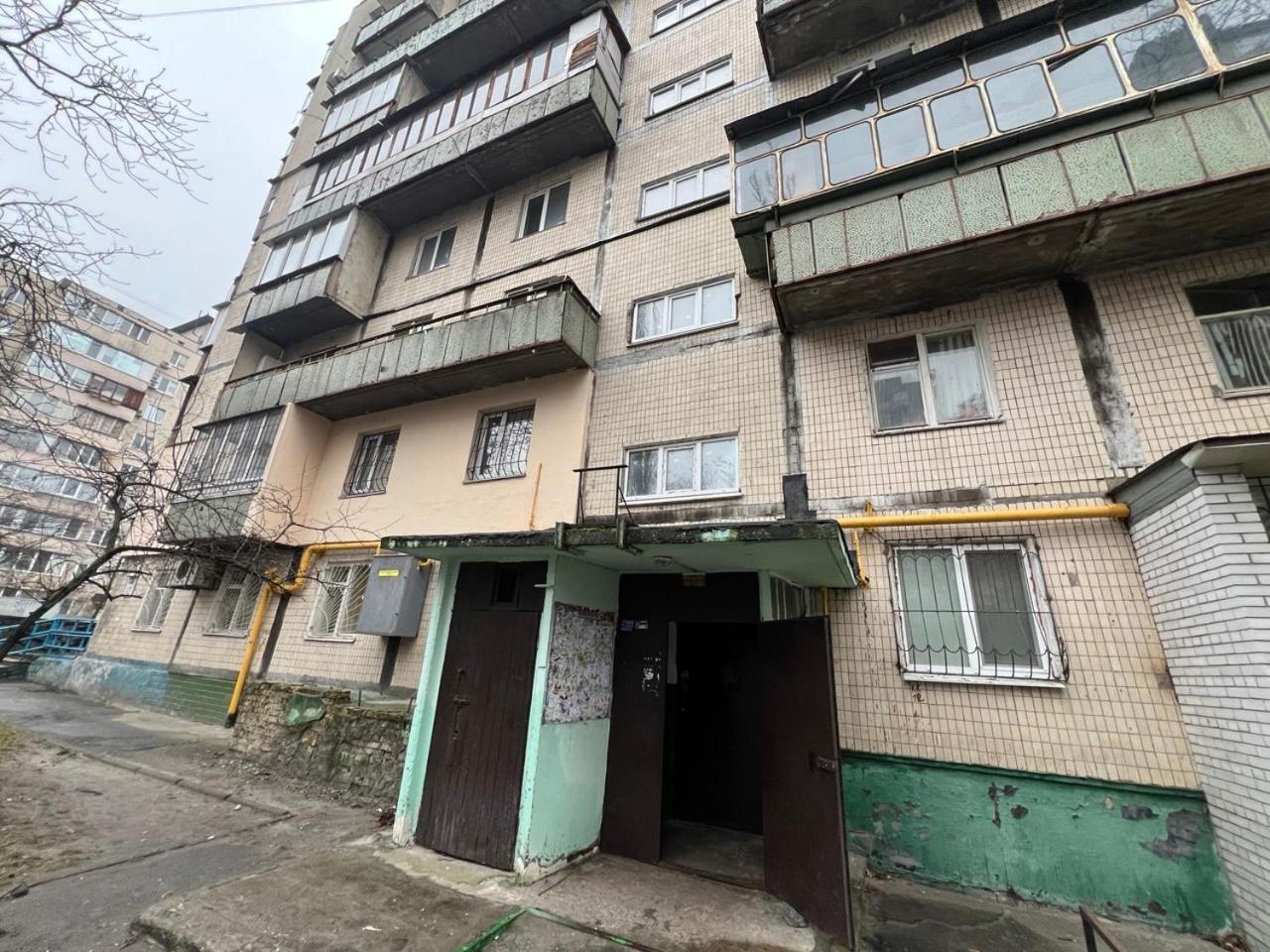 Квартира Эконом-Класса Возле Метро Левобережная 基輔 外观 照片